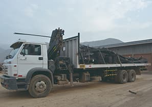 Fotografía de transporte-en-camion-grua