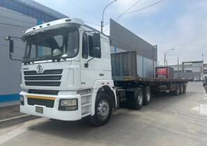 Fotografía de transporte-en-semitrailer-plataforma